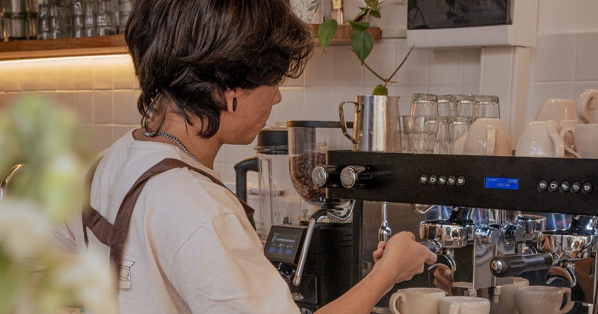 El sueño de la cafetería propia: 5 franquicias que lo facilitan y qué inversión exigen - Radio Vida Maciá