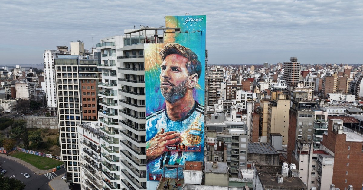Renovaron el mural de Messi en Rosario justo antes de la final de la Copa del Mundo - Radio Vida Maciá