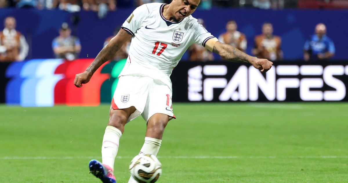Jugó con el Dibu, quedó eliminado con Argentina en el Mundial y ahora el Chelsea lo comprará en ¡138 millones de euros! - Radio Vida Maciá