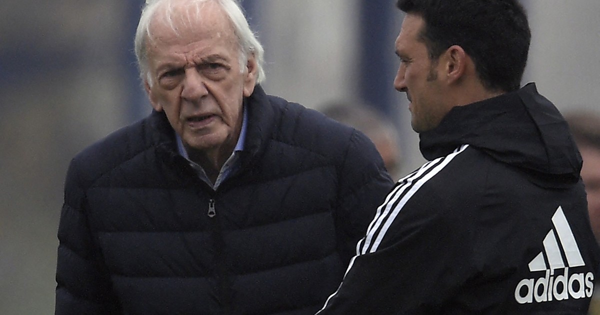 La pirámide de Menotti: por qué los futbolistas argentinos pasaron de no querer jugar en la Selección a amarla - Radio Vida Maciá