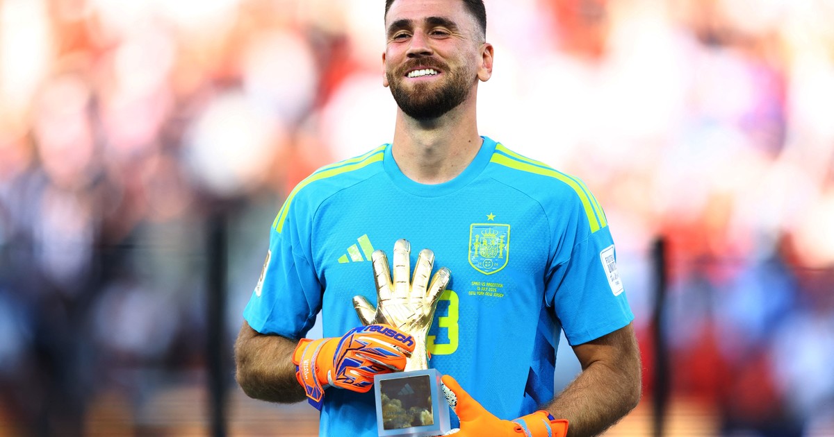 Quién es el arquero de España que brilló en el Mundial 2026, qué premio se llevó y dónde juega - Radio Vida Maciá