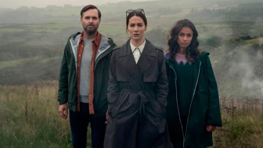 La miniserie irlandesa Bodkin, furor en Netflix: tiene 7 capítulos y equilibra el suspenso y la sátira - Radio Vida Maciá