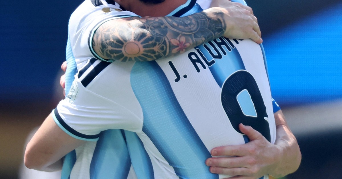 Uno de Messi vs. Argelia y el de Julián Álvarez vs. Suiza: los doce mejores goles del Mundial - Radio Vida Maciá