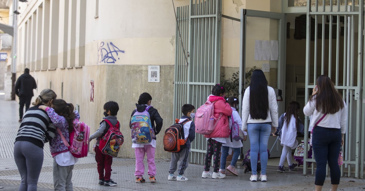 Asignaciones por hijo: crecen entre los trabajadores informales y caen fuerte entre los registrados - Radio Vida Maciá